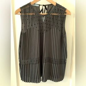Prada pre loved sleeveless black crew top with pleating size IT40 or US4